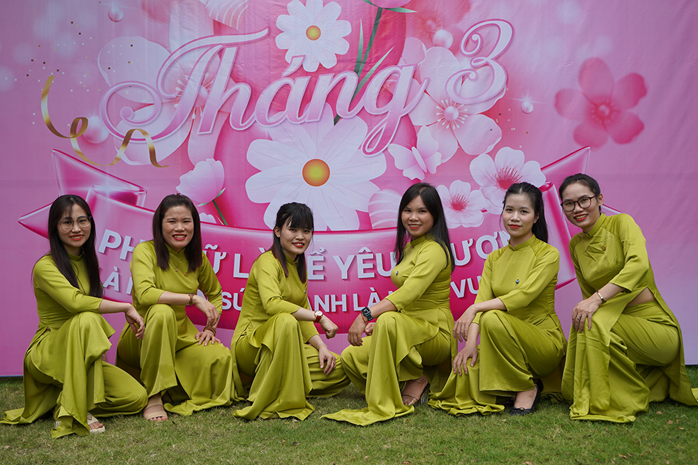 Chúc mừng ngày quốc tế phụ nữ 8/3 tại Phế Liệu HHG