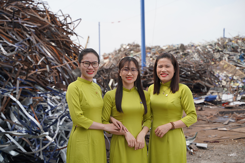 Chúc mừng ngày quốc tế phụ nữ 8/3 tại Phế Liệu HHG