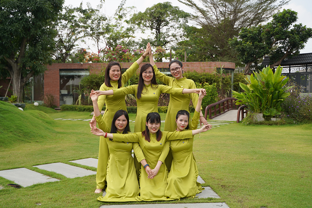 Cán bộ nhân viên tại công ty phế liệu HHG